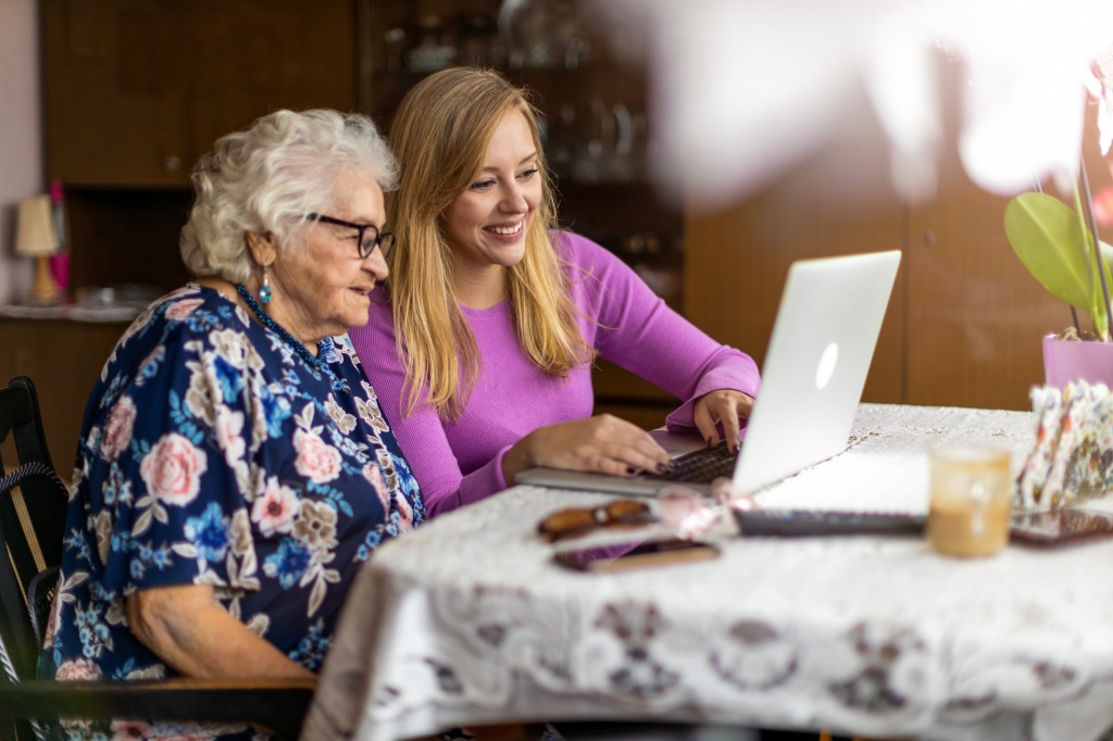 5 Resources for Alzheimer’s Caregivers